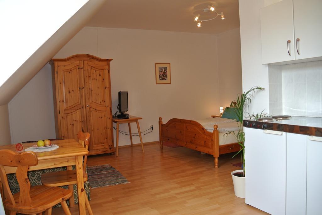 Weingut Primus Suedsteiermark Spielfeld Room photo